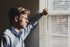 副業ブログで稼げない原因と解決策:環境を変えるために転職するのもあり?【毎日更新285】